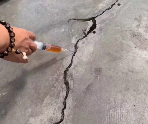 海棠混凝土裂缝修补技术详解​